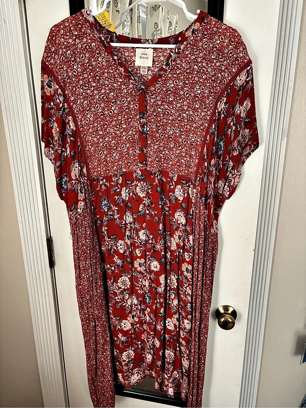 Knox Rose Floral Maxi Dress in Red & White Size XXL